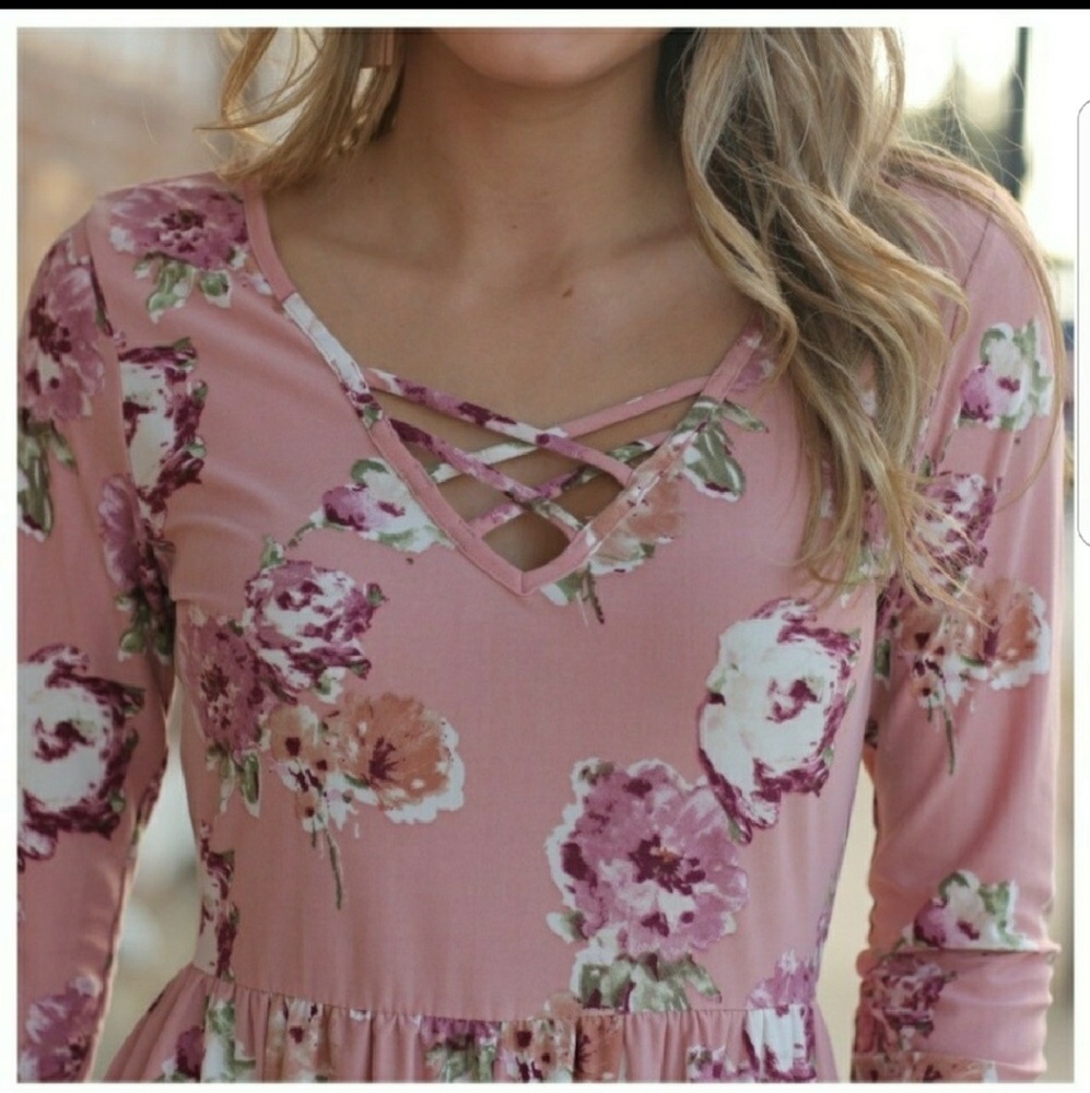 Last 1! Pink floral long sleeved dress - Picture 2 of 3